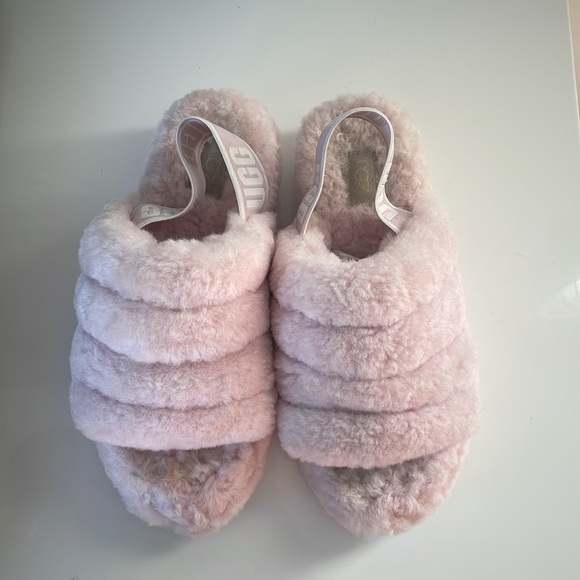 UGG Fluff Yeah Slide Seashell Pink Slippers -Women's size 6 Good Used Condition - Picture 3 of 4